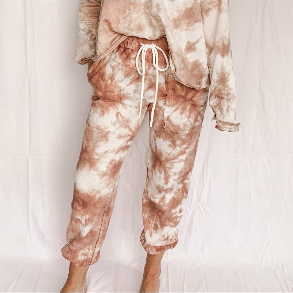 Wild Berry Cotton Pocketed Tie Dye Joggers
